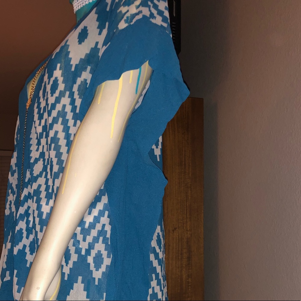 Sheer Mesh Flowing V-Neck Tunic Top (EUC) - Picture 4 of 8